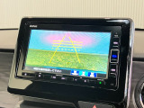 【バックカメラ】リバースにするだけで映ります、後方の安全確認や、狭い駐車場での車庫入れ、雨の日や夜間など視界の悪い時に便利です!安全にバックする為には欠かせない装備です。