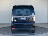 現車を確認できる方へ販売いたします。当社サービススタッフにて純正部品を使い点検整備を実施し、その後、ご納車させていただきますのでご安心してご利用いただけます。
