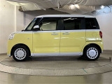 助手席側は電動スライドドアになってます。運転席やキーのリモコンで開閉できるので手が塞がっていても楽に積み降ろし出来ますよ。