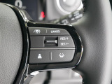 【ACC〈アダプティブ・クルーズ・コントロール〉】予め設定した車速内でクルマが自動的に加減速。前走車との適切な車間距離を維持しながら追従走行しドライバーの運転負荷を軽減します。