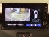 バックをするとき自動でリアの様子が映る『リアカメラ』付き! 画面で確認しながらバックが出来るので駐車の時も安心です。