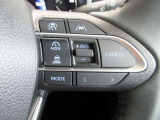【レーダークルーズコントロール】はミリ波レーダーセンサーからの情報により先行車を認識。アクセルに足をかけることなく、設定した車間距離を保ちながら追従走行してくれます