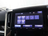 TV(フルセグ)、CD、DVD、Bluetooth機能も搭載しています。
