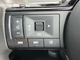ステアリングスイッチ搭載!ハンドルひとつで手を離さなくても運転中視線をそらさなくても操作が出来て便利です