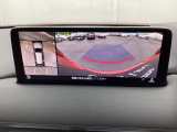 狭い場所での駐車やすれ違いなどでより的確な運転操作に役立つ360&deg;ビューモニターが装備されています。