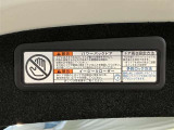 後ろが狭くてもサッと積める。途中で止められる安心のバックドア。後ろの駐車スペースが狭い時に重宝しますよ♪