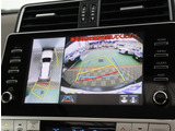 お車選びをお楽しみ頂けるよう、在庫車の展示スペースを十分に確保しております。