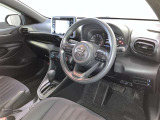 使いやすくまとまった配置となっているので運転も楽で快適なドライブが出来ますよ。