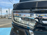 LEDヘッドライト搭載でしっかり明るく照らしてくれるので、夜間走行や不慣れな道でも安心です。