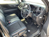 運転席の画像です。
