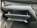 収納もバッチリ!小物が散乱しがちな車内もスッキリさせる事ができますね♪