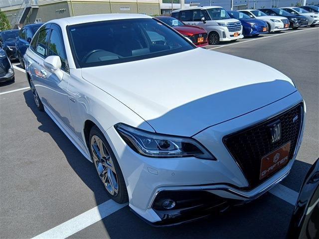 クラウン ハイブリッド 2.5 RS アドバンス 禁煙車 黒レザーシート 100v電源