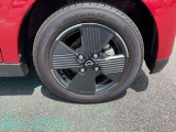 155/65R14インチタイヤ&アルミホイルが装着されています。