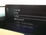 Bluetooth接続やUSB Audioで携帯機器をクルマに接続可能。 コミュニケーション. Bluetooth接続によるハンズフリー通話や、音声認識による電話発信ができます。