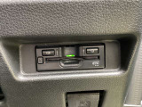 ETCももちろん搭載。いちいち料金所で停車する必要なんて当然ないです。スムーズにストレスなくドライブをお楽しみください。(※支払総額にセットアップ費用は含まれておりません。)