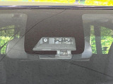 【トヨタセーフティセンス】走行中に前方の車両等を認識し、衝突しそうな時は警報とブレーキで衝突回避と被害軽減をアシスト。より安全にドライブをお楽しみいただけます。
