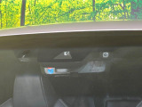 【トヨタセーフティセンス】走行中に前方の車両等を認識し、衝突しそうな時は警報とブレーキで衝突回避と被害軽減をアシスト。より安全にドライブをお楽しみいただけます。