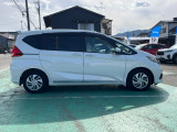 両側パワースライドドア付きで便利!小さなお子様も乗り降り楽々です♪スイッチは運転席にもありますよ!
