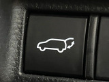 【パワーバックドア】スマートキーや運転席のボタンを押すだけでリアゲートが自動で開閉します!荷物を持っている時や、高い位置にあるバックドアを閉める際に便利な機能です♪