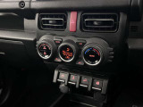 オートエアコンで快適な車内温度を演出してくれます!