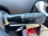 【オートライト】は、付け忘れや消し忘れを防ぐことができます。高速道路などのトンネルなどにも役立ちます♪
