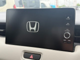 インテリアに馴染む純正ナビがついております。Honda自慢のインターナビは渋滞情報だけでなく天気情報、災害情報、安否情報など多彩な情報をご提供するHonda独自の「通信型ナビ」となっております。