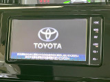 【純正ナビ】人気の純正ナビを装備しております。ナビの使いやすさはもちろん、オーディオ機能も充実!キャンプや旅行はもちろん、通勤や買い物など普段のドライブも楽しくなるはず♪