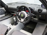 ■運転席・助手席エアバッグ ■助手席フットレスト ■パワーウインドウ ■イモビライザー ■キーレスエントリー ■エンジンプッシュスタート ■ソフトトップ ■カロッツェリア製ヘッドユニットMVH-5100