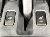 【シートヒーター】寒い日に重宝するシートヒーター!エアコンより早く温まってくれるので寒がりの人も安心ですね♪エアコンの温風は乾燥するから苦手、という方にもをおすすめです。