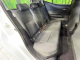 コンパクトカーですが、セカンドシートは十分な広さがあり快適にお乗りいただけます♪シートを倒して大きな荷物を積んだりと、用途の幅が広い1台です。
