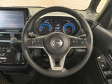 【ステアリングスイッチ】運転中、前方から目線をそらすことなく、オーディオ等の操作が可能な便利機能!安心&快適なドライブを演出してくれます♪