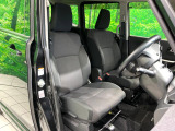 運転席シート廻りは使用感も少なく、良好な状態となっています。丁寧に使われていたことがよくわかりますね。