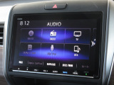 ナビゲーションは純正9インチメモリーナビ(VXM-217VFNi)を装着しております。AM、FM、CD、DVD再生、Bluetooth、音楽録音再生、フルセグTVがご使用いただけます。