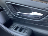 運転席シートポジションメモリースイッチ