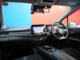 フロントガラスが広く視界が広々としているので、運転がとてもし易いです!