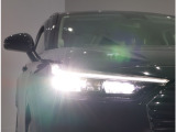 LEDヘッドライトで夜道を明るく走行できます