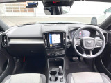 XC40 B4 モメンタム 
