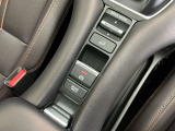 パーキングブレーキはスマートな電子制御式と合わせて渋滞時等にブレーキペダルから足を離しても停車状態を保持してくれるオートブレーキホールド機能で運転が楽になります。スタートはアクセルペダルを踏むだけ