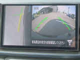 運転席からは確認の難しい左側の状況もナビで確認できます!