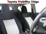 運手席も助手席もリラックスしてゆったりと座っていただけます。