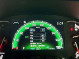 視認性に優れたメーターを採用しており、走行中でも車速や情報が分かりやすく表示されます。運転時の視線移動をむりのない範囲に抑え、快適で安心感のあるドライブをサポートします。