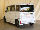 ■店頭のお車には、車検(保安基準品)OKのものでありましたらカスタマイズオプションも可能です。カスタマイズでおしゃれにドレスアップはいかがでしょうか?アルミのインチアップ等もご相談下さい。