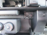 USBポート・100V家庭用電源があります。