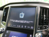 【メーカーSDナビ】インテリアに溶け込むスタイリッシュな「専用設計」メーカーナビを装備♪視認性や操作性など基本性能にも優れ、より上質なカーライフをお楽しみいただけます。