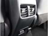 リアエアコン付きで車内快適です