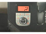 『トヨタ認定中古車』3つの安心を1台にセット!1.徹底した洗浄 2.車両検査証明書つき 3.ロングラン保証つき 全てをクリアした【安心】の証!詳しくスタッフまでお気軽にお問い合わせ下さい。