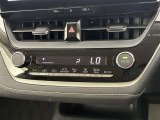 オートエアコンは温度を設定するだけで、自動で風量などを設定してくれます。運転しながら操作も必要ないので、安全性も向上します。