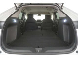 2列目シートを倒すことで、大変広いラゲッジスペースとなります。大きな荷物を積んだりと様々な用途にご利用いただけます。