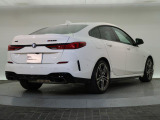 一目で伝わるBMW特有のスポーティーなプロポーションは、BMWの走行性能を生み出すのに欠かせない要因の一つです。細部まで拘りぬいたお車をぜひ一度ご覧ください!
