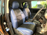 運転席シート廻りは使用感も少なく、良好な状態となっています。前オーナー様が丁寧に使っていたことがよくわかりますね。